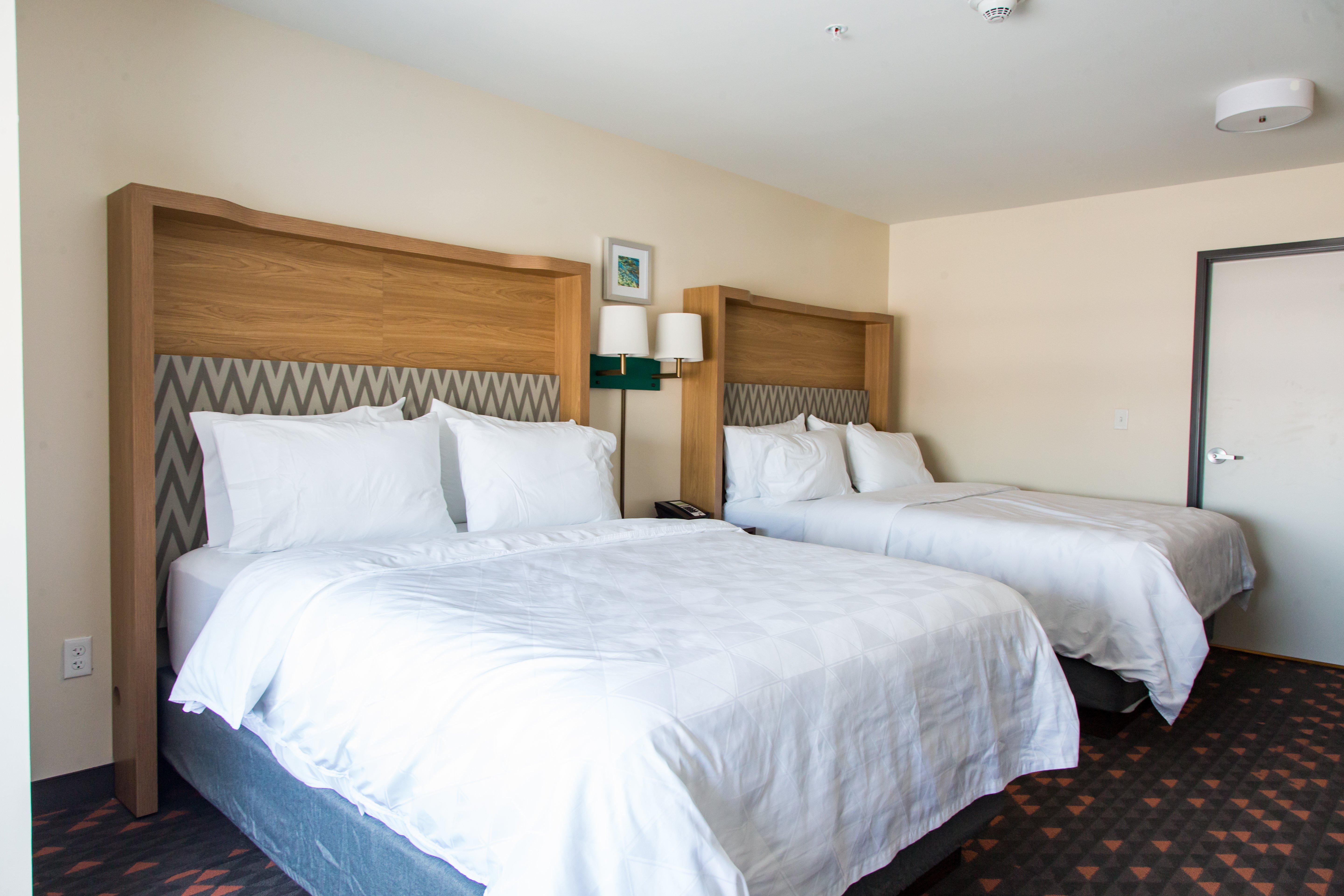 Holiday Inn Hotel & Suites - Mount Pleasant By Ihg Eksteriør billede