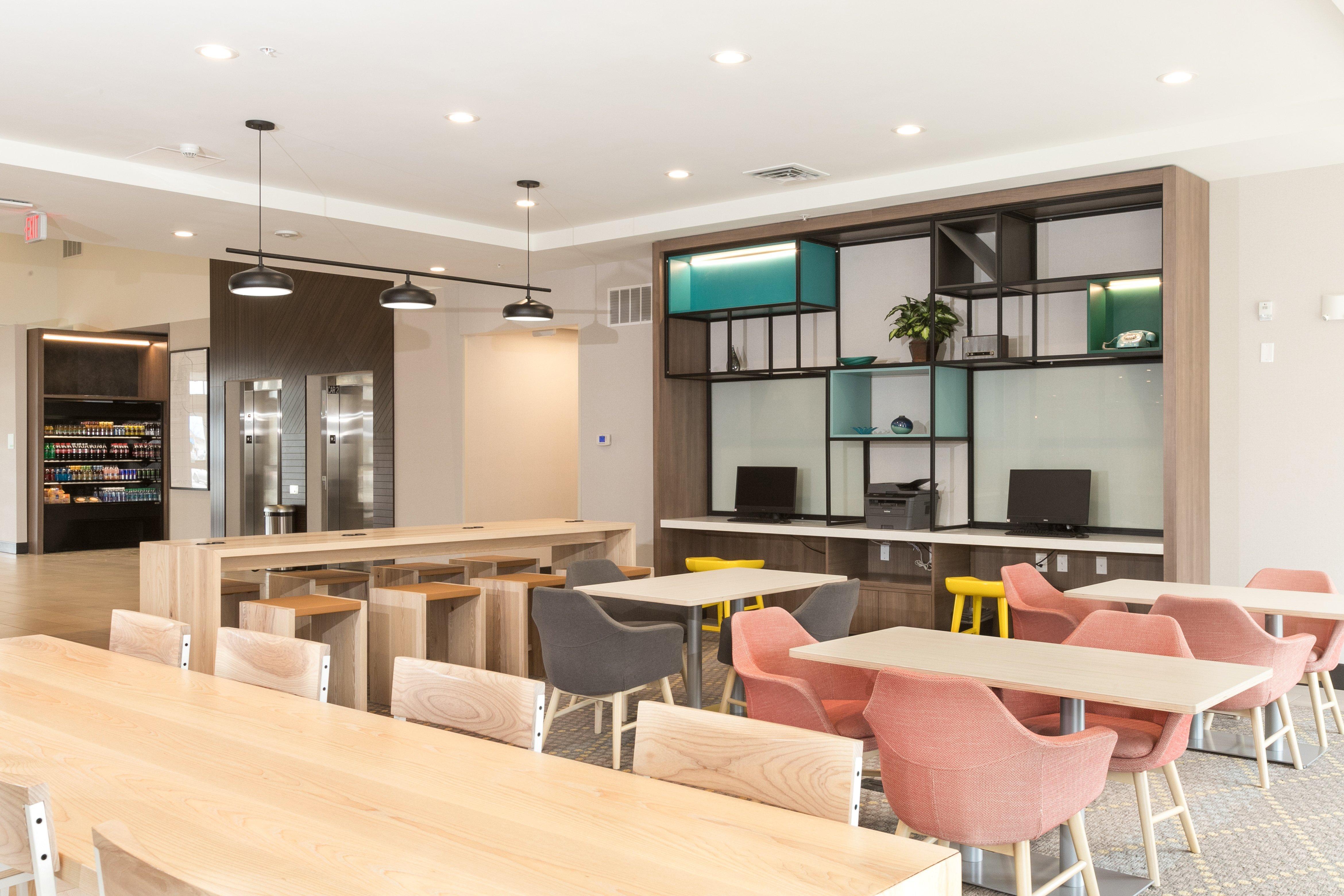 Holiday Inn Hotel & Suites - Mount Pleasant By Ihg Eksteriør billede