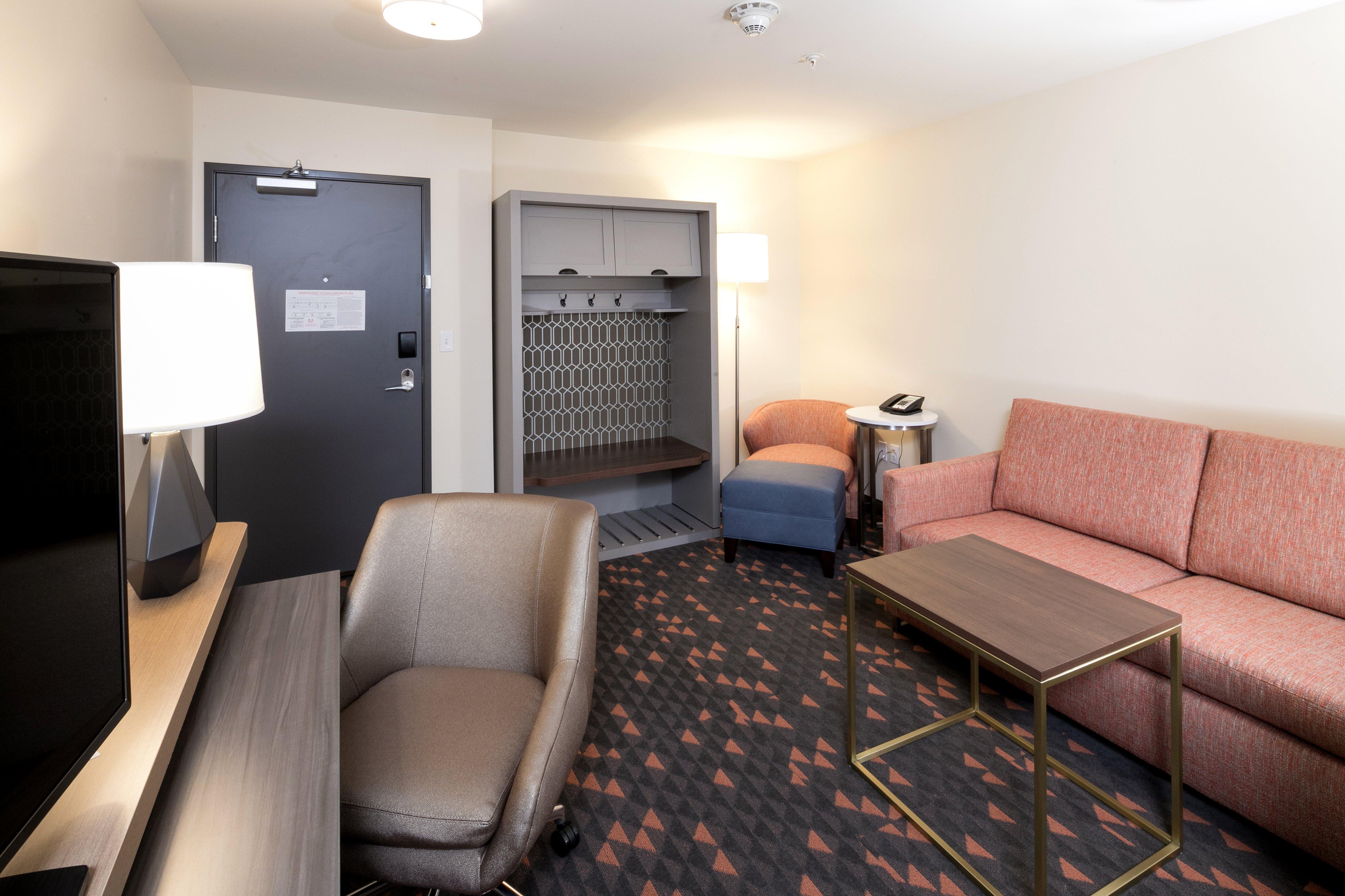 Holiday Inn Hotel & Suites - Mount Pleasant By Ihg Eksteriør billede