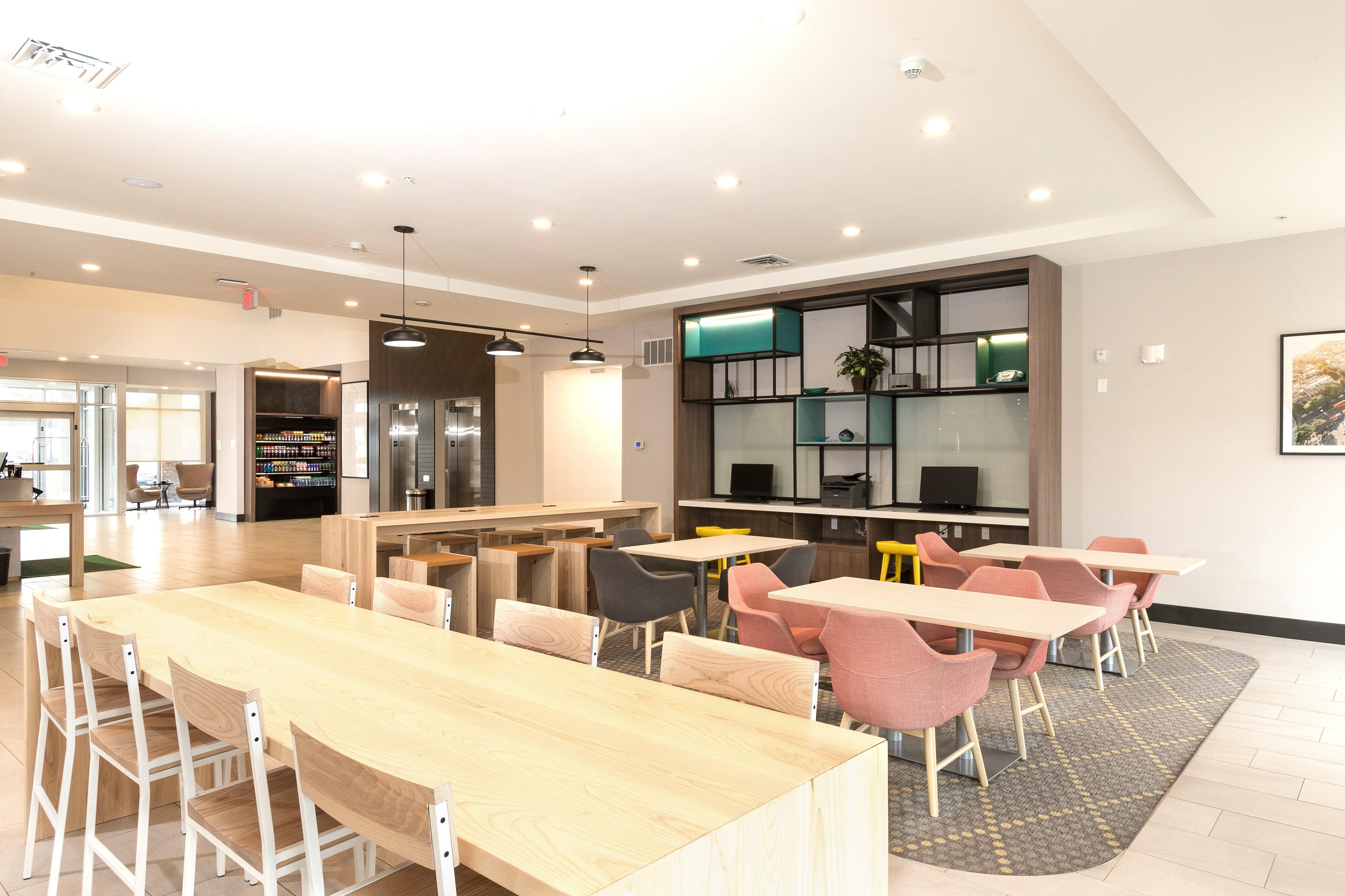 Holiday Inn Hotel & Suites - Mount Pleasant By Ihg Eksteriør billede