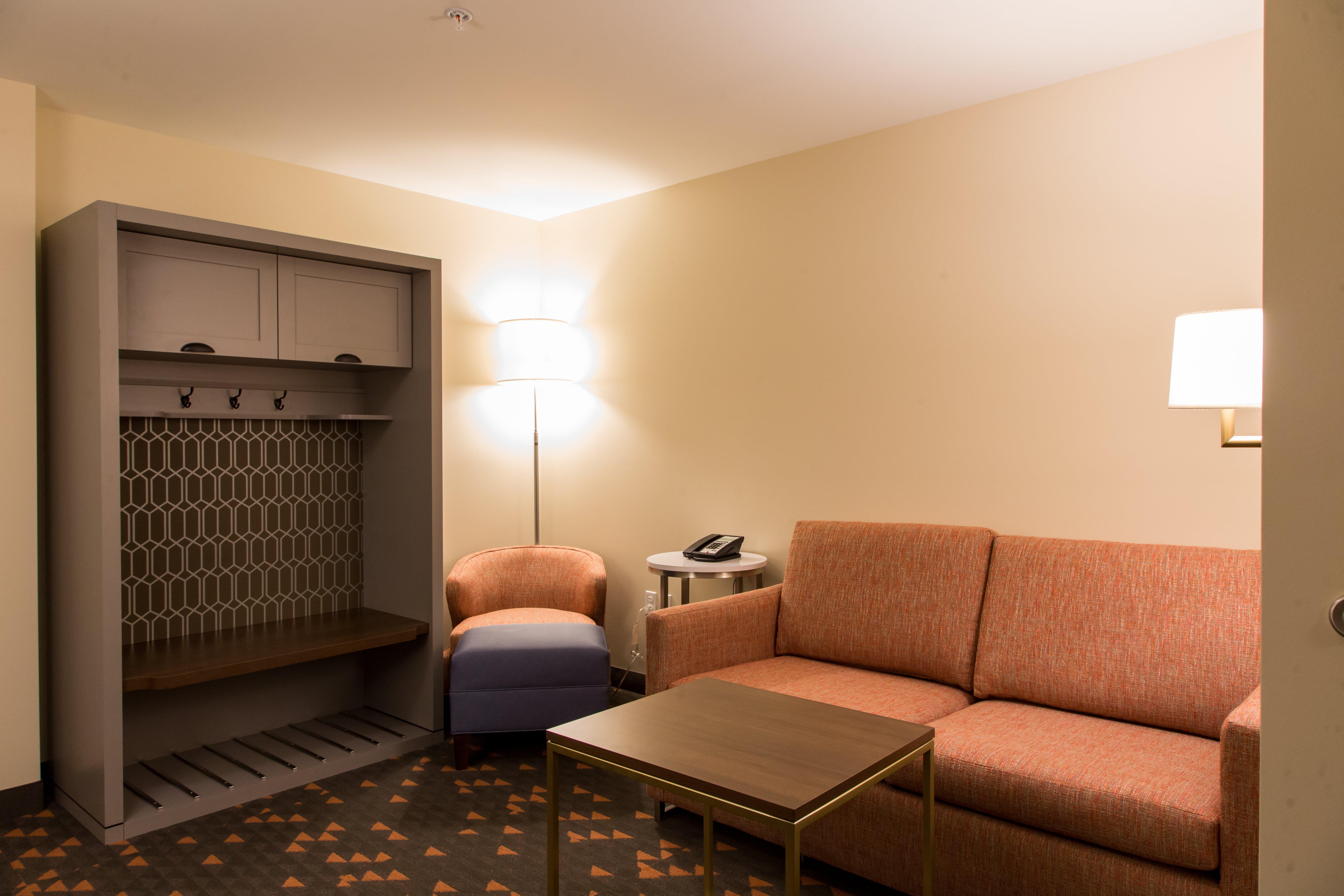 Holiday Inn Hotel & Suites - Mount Pleasant By Ihg Eksteriør billede