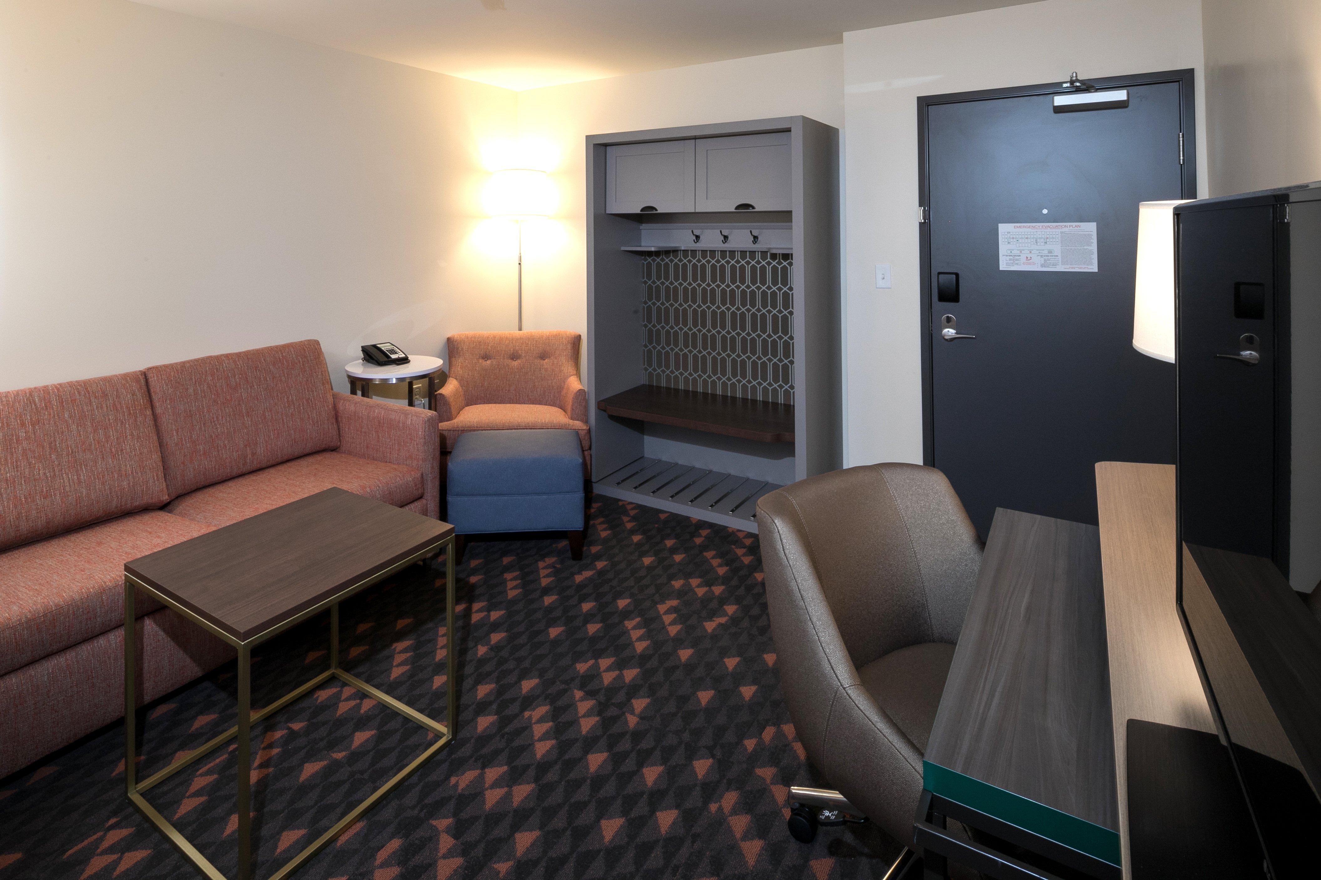 Holiday Inn Hotel & Suites - Mount Pleasant By Ihg Eksteriør billede