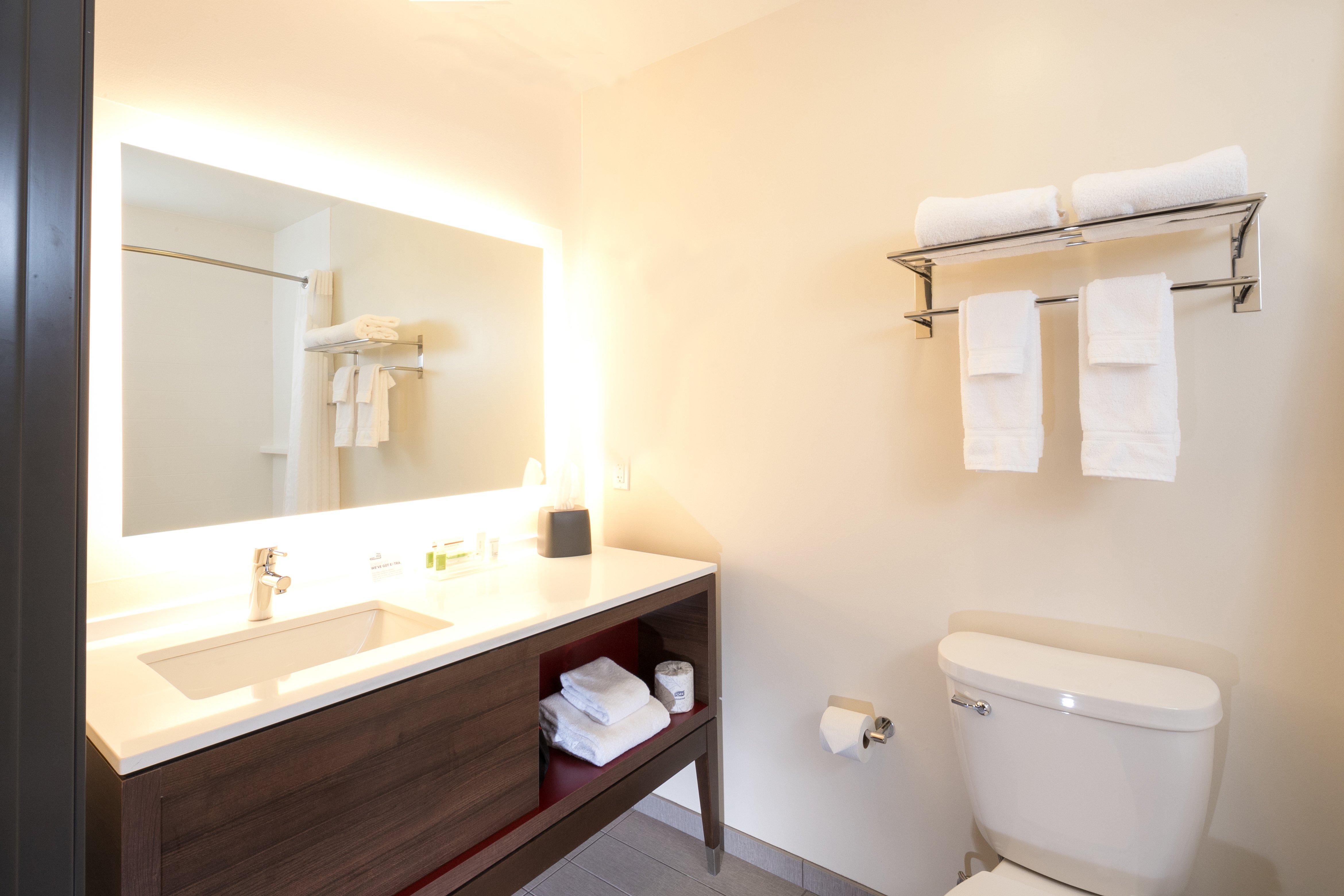 Holiday Inn Hotel & Suites - Mount Pleasant By Ihg Eksteriør billede