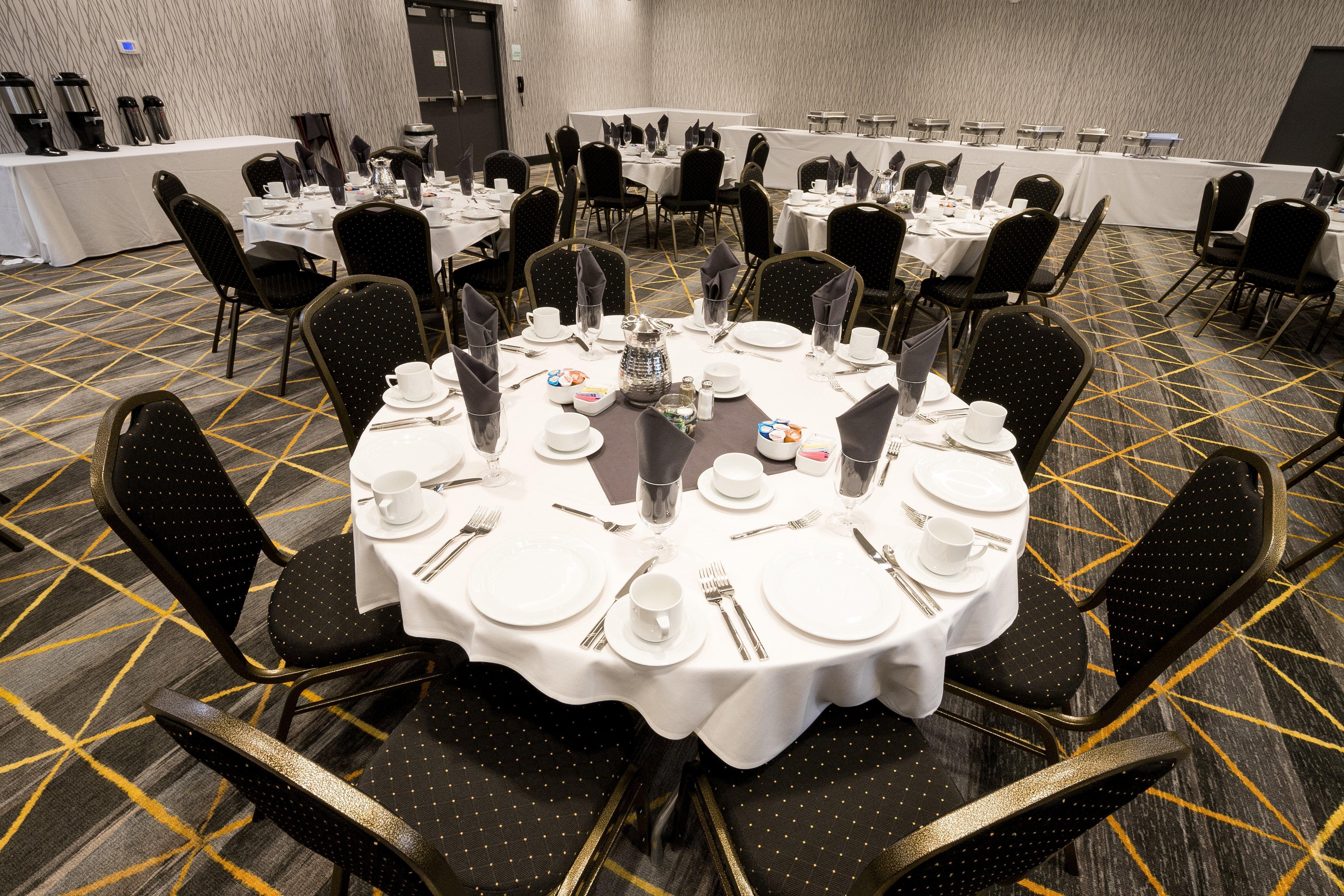 Holiday Inn Hotel & Suites - Mount Pleasant By Ihg Eksteriør billede