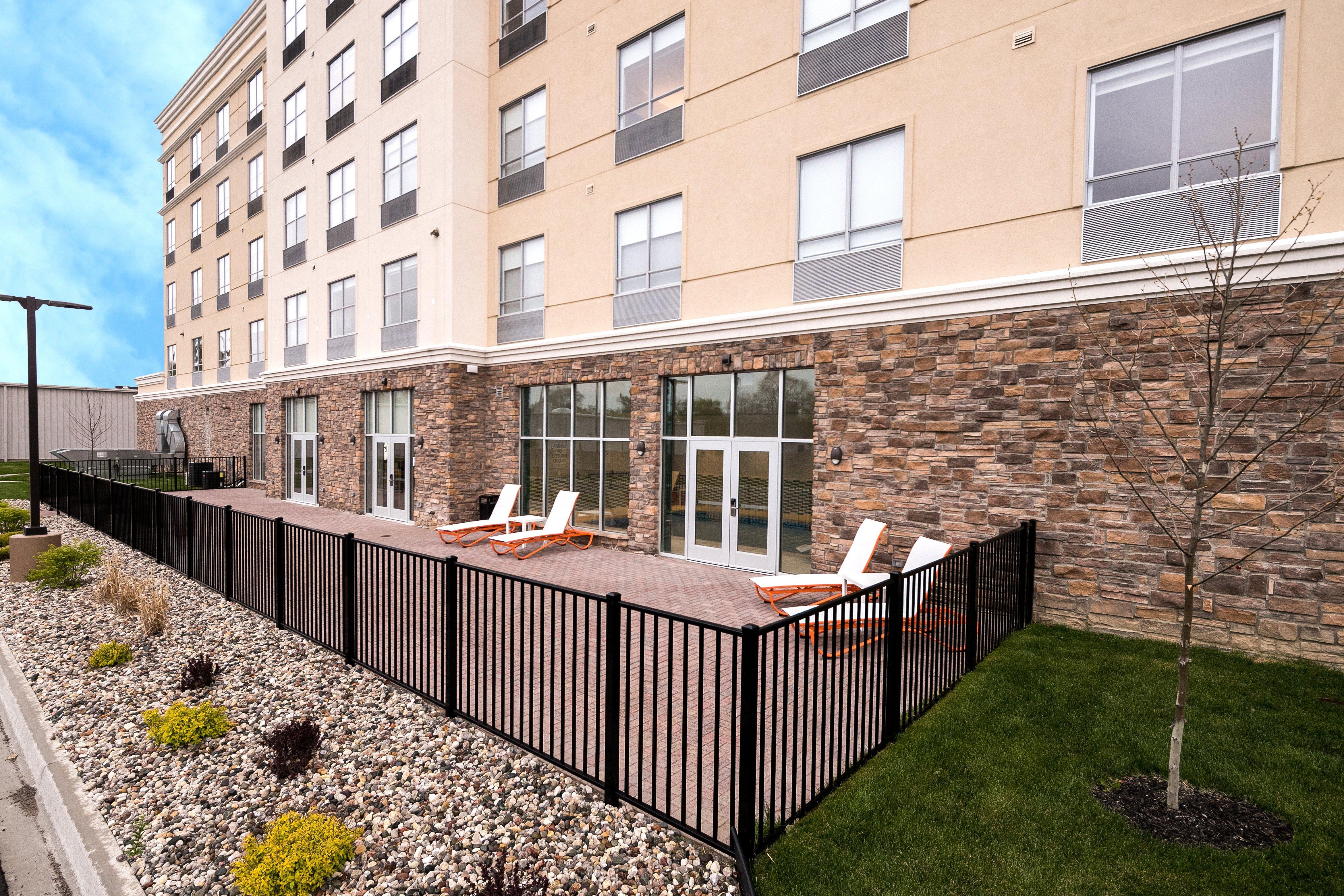 Holiday Inn Hotel & Suites - Mount Pleasant By Ihg Eksteriør billede