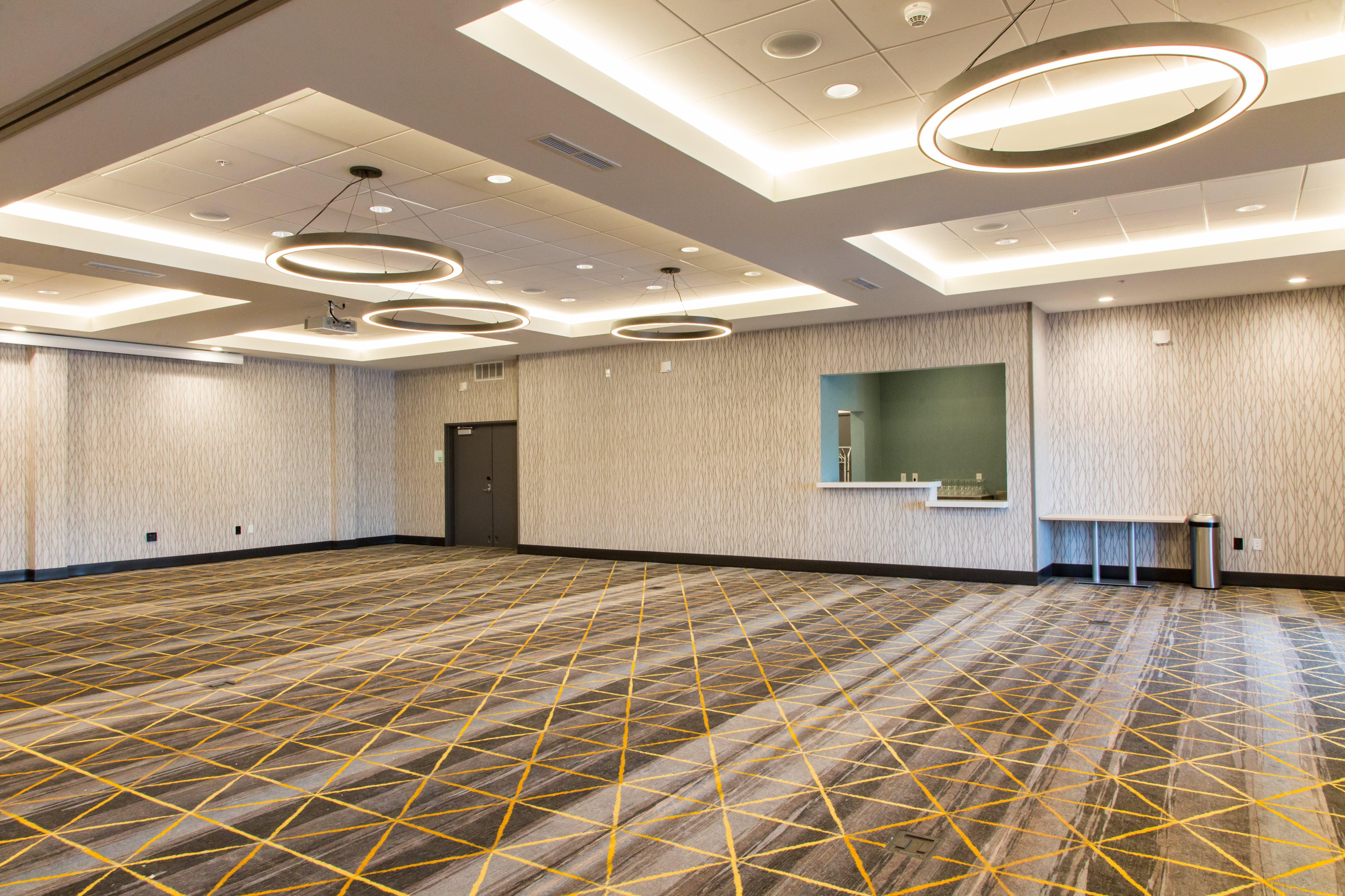 Holiday Inn Hotel & Suites - Mount Pleasant By Ihg Eksteriør billede